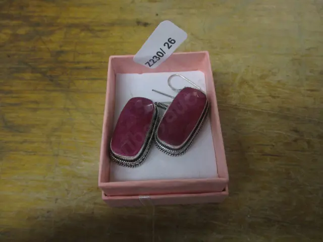 Earrings Image 1++