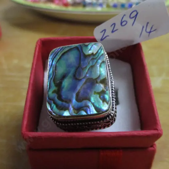 Ring