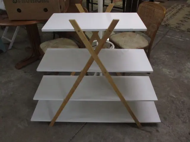 Display Shelf Image 1++