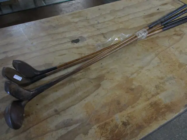 Hickory Golf Clubs Image 1++