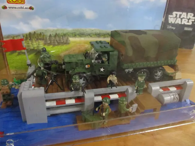 Army Shop Display Image 1++
