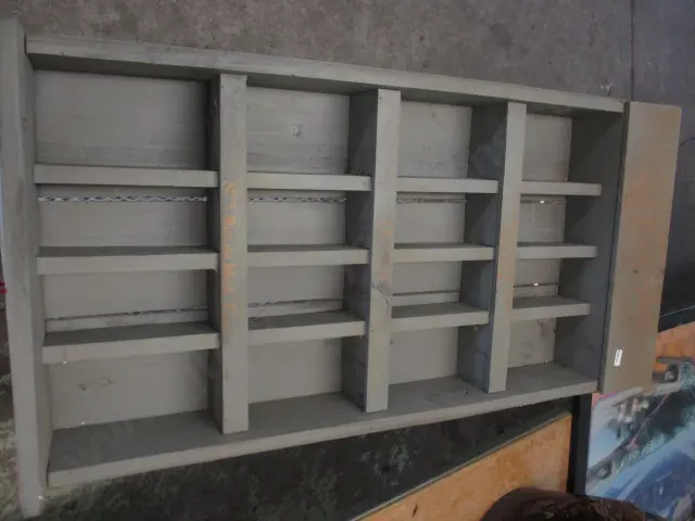 Display Shelf Image 1++