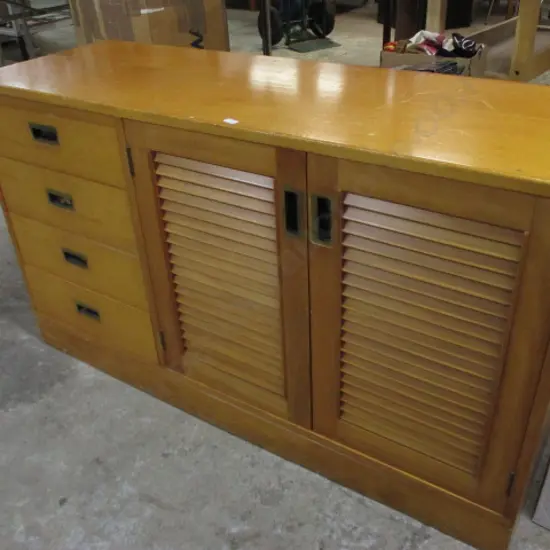 Retro lowboy