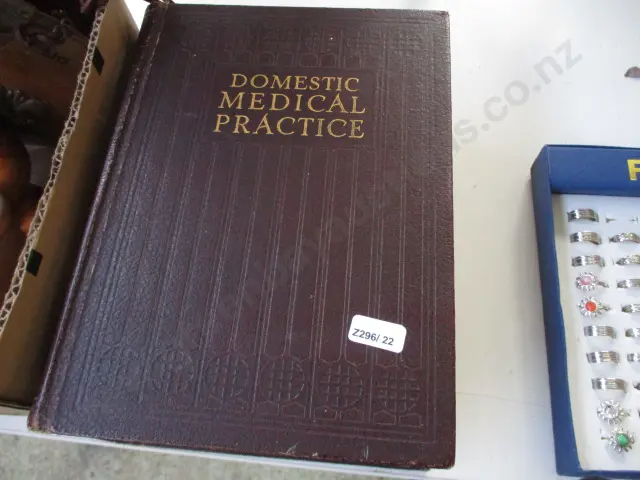 Medical Book Image 1++