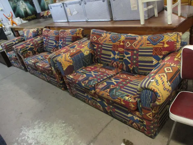 3 Piece Suite Image 1++