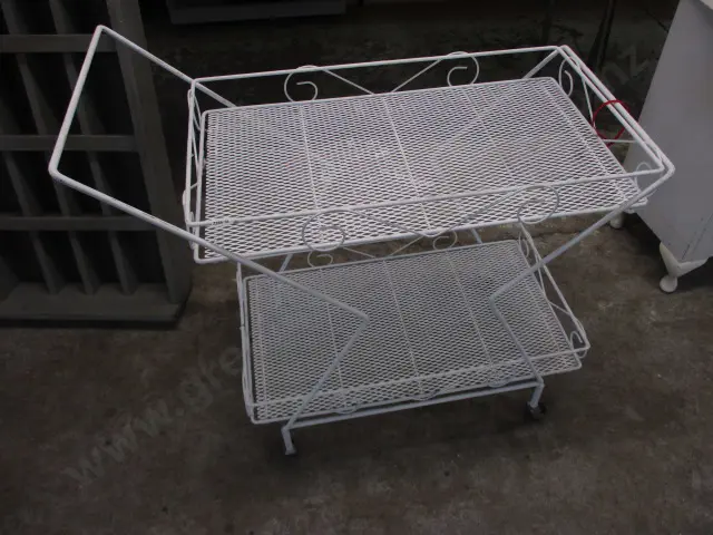 Retro Trolley Image 1++