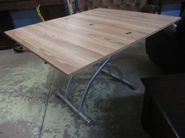 Folding Table Image 1++