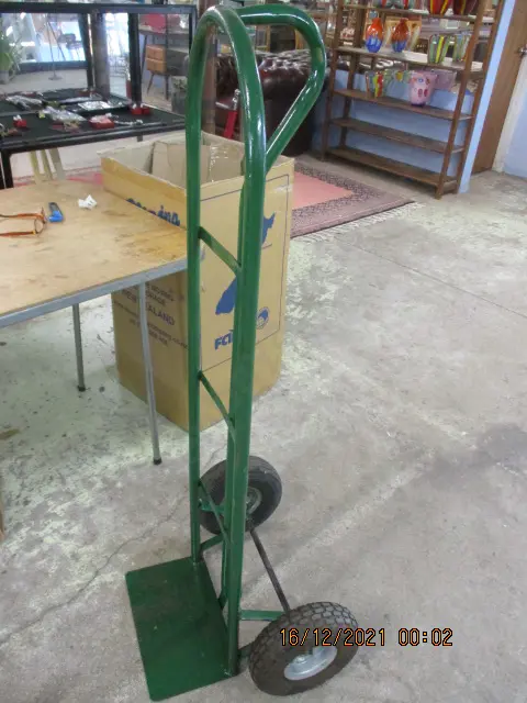 Hand Truck Image 1++