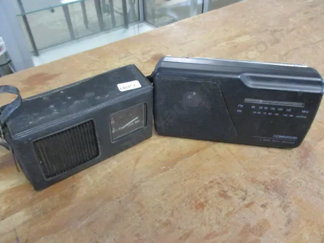2 Transister Radios Image 1++