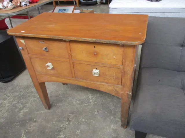 Rimu Tallboy Image 1++