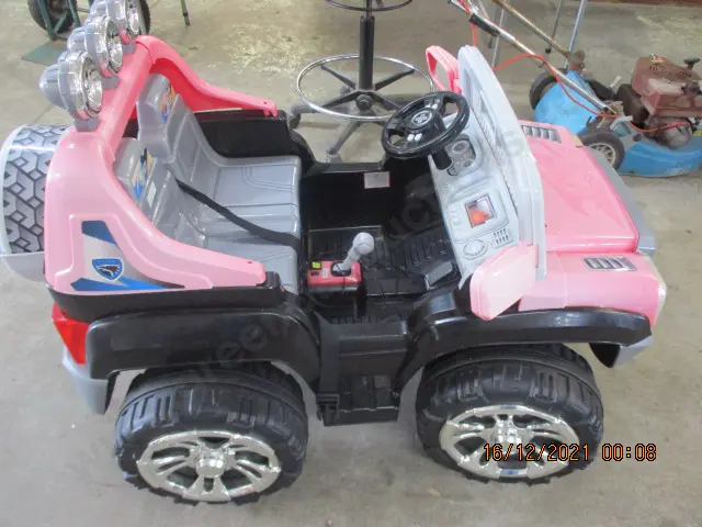Kids Battery Jeep Image 1++