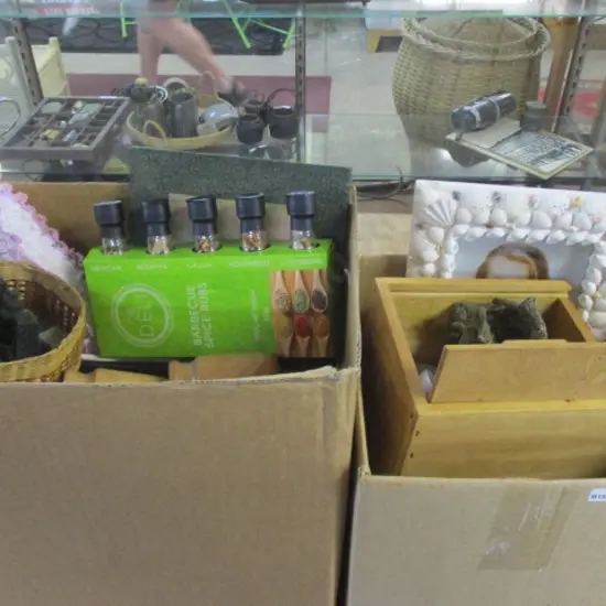 2 Boxes Asst