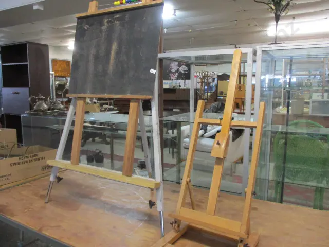 Easels and Blackboard Image 1++