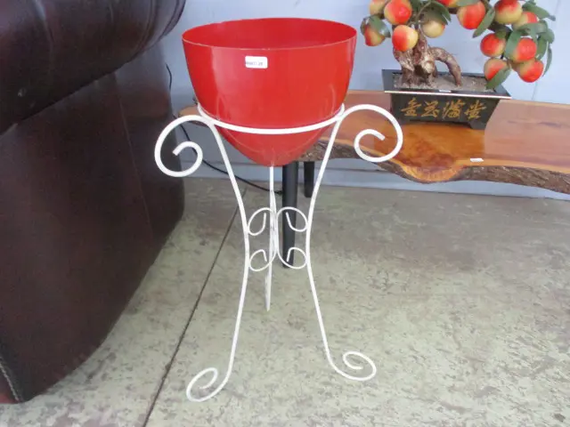 Mid Century Plantstand Image 1++