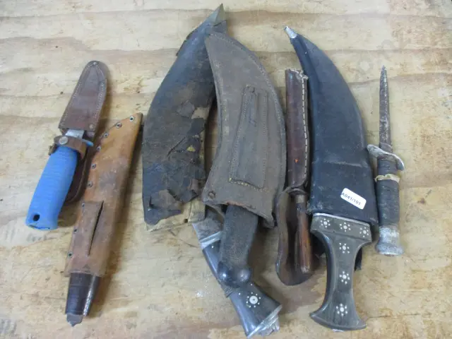 Collectors Knives Image 1++