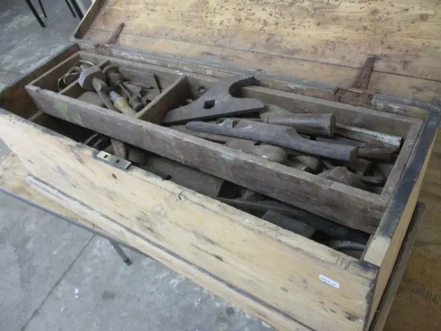 Carpenters Tool Chest and Tools Image 1++