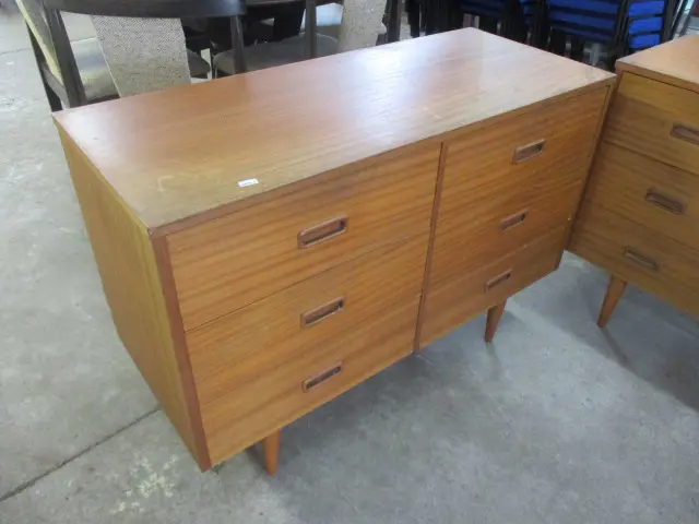 Retro Lowboy Image 1++