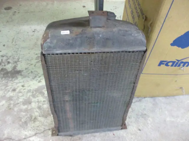 Vintage Ford radiator Image 1++