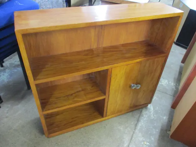 Rimu Shelf Image 1++