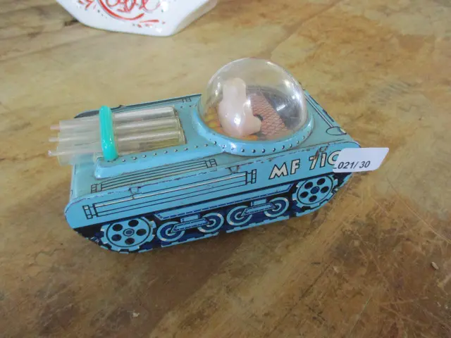 Toy Tinplate Tank Image 1++