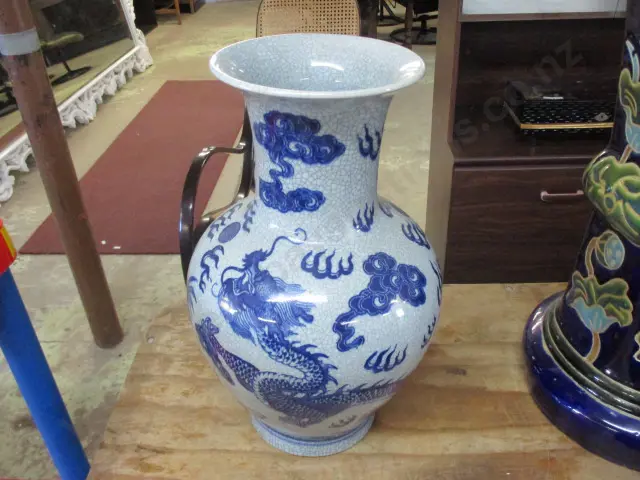 Chinese Vase Image 1++