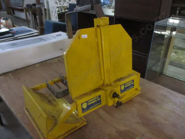 Wheel Clamp Image 1++