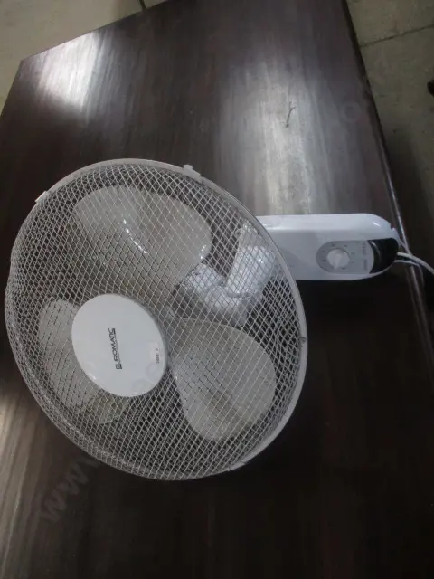 Wall Mount Fan Image 1++