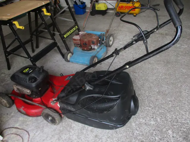 Lawn Mower Image 1++