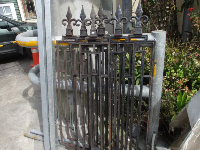 Wrought Iron Fencing Image 1++