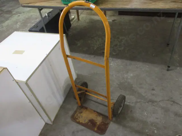 Handtruck Image 1++