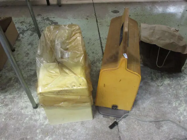 2 Sewing M/cs Image 1++