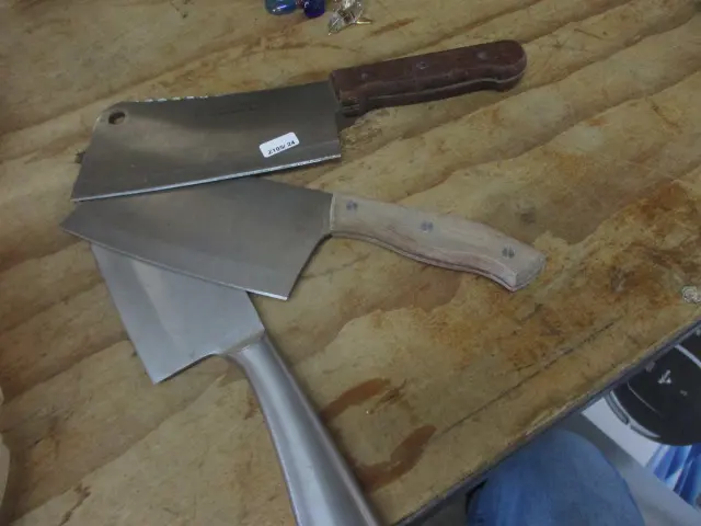 3 Cleavers Image 1++