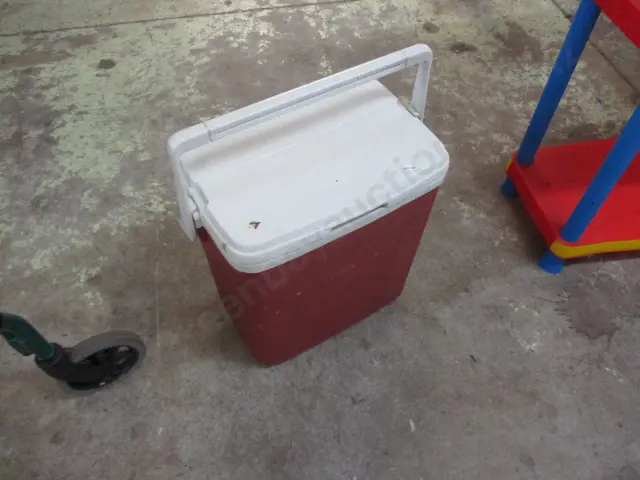 Chilly Bin Image 1++