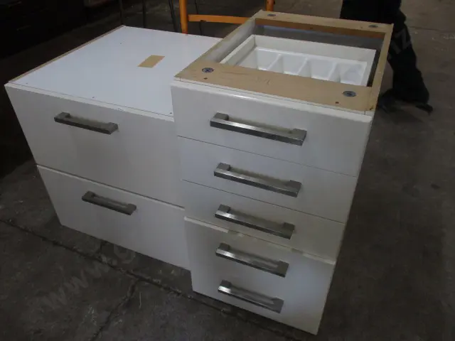 Kitchen Cabinets Image 1++