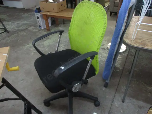 Office Chair Image 1++