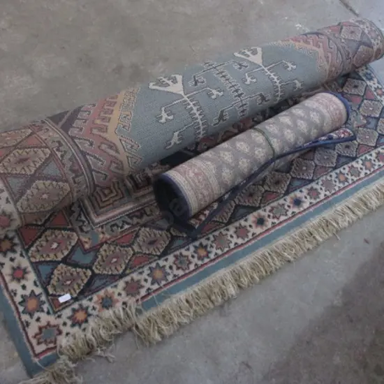 2 Rugs