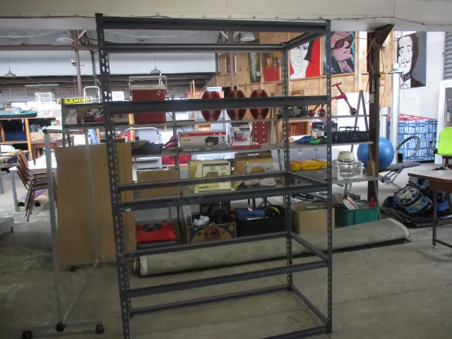 Metal Shelving Image 1++