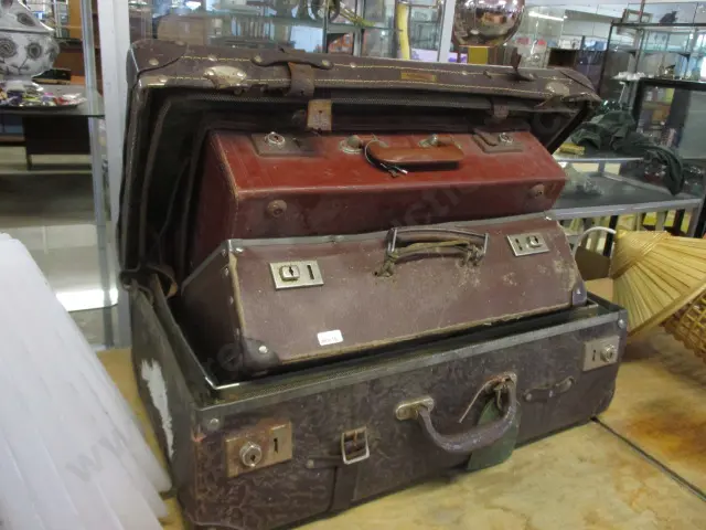 Vintage Luggage Image 1++