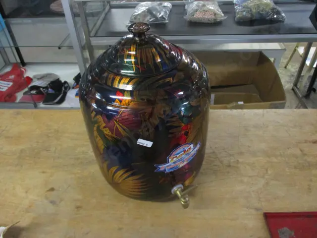 Drinks Cannister Image 1++