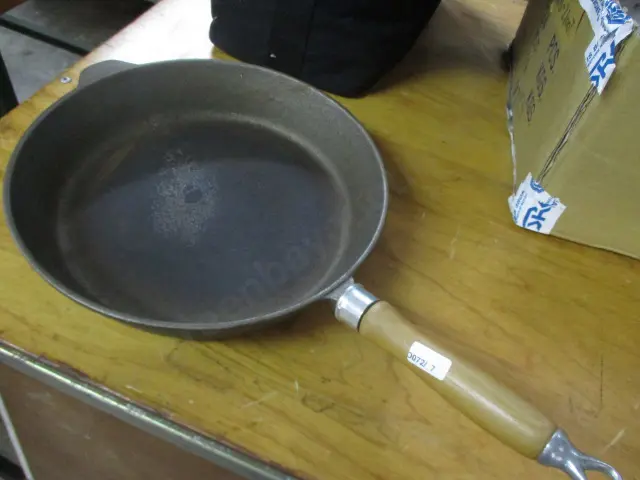 Frying Pan Image 1++