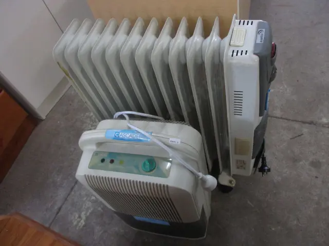 Dehumidifier and Heater Image 1++
