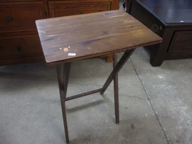 Small Folding Table Image 1++