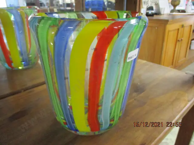 Art Glass Vase Image 1++