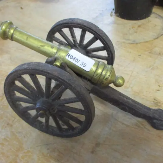 Model Cannon