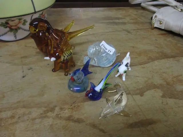 Art Glass  Image 1++