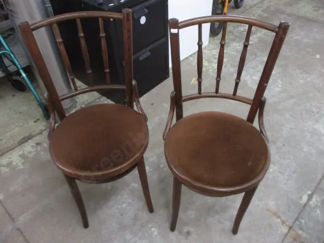Pr Bentwood Chairs Image 1++