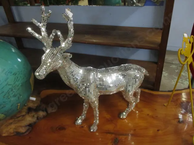 Stag Ornament Image 1++