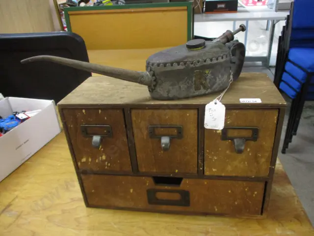 Oiler and Drawers Image 1++