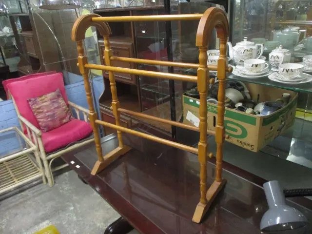 Towel Rack Image 1++