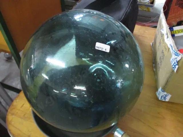 Glass Float Image 1++